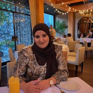 Meet your Posher, Salma